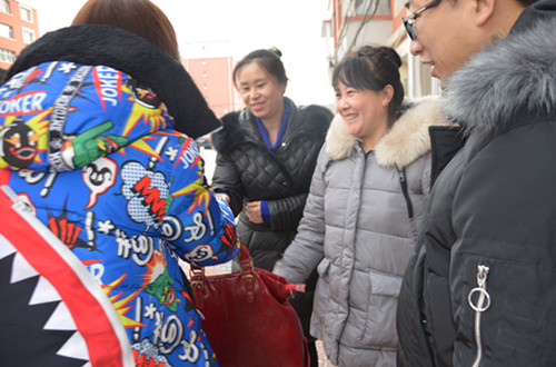 新春慰问送温暖.jpg