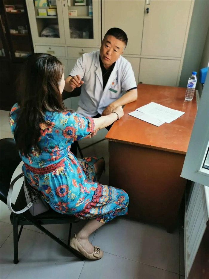 长春骨伤义诊扶贫活动2.jpg